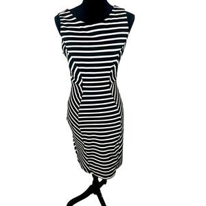 BISOU‎ BISOU BLACK & WHITE STRIPED SLEEVELESS CRISS CROSS OPEN BACK DRESS SIZE 8